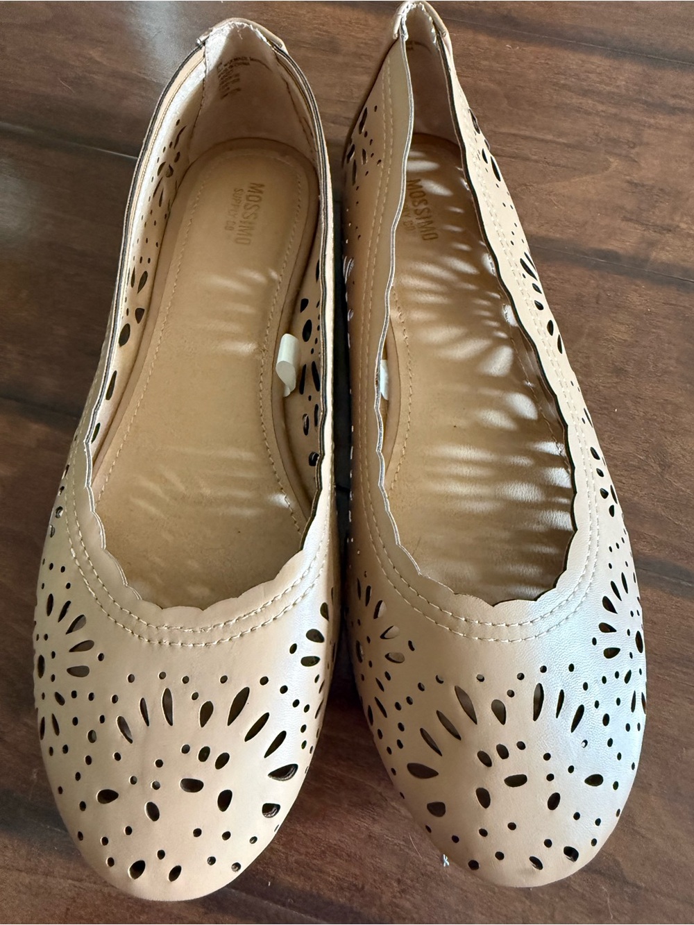 Mossimo Floral Cutout Flats in Size 9